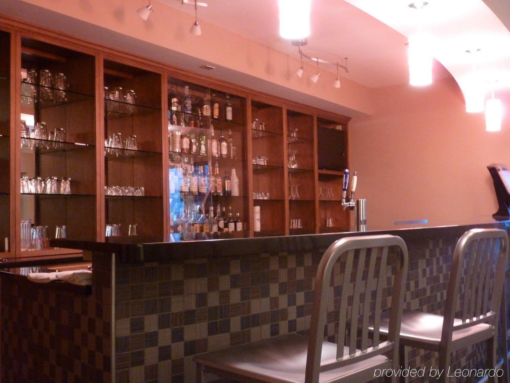 Holiday Inn Express & Suites Evansville North By Ihg Warrenton Restoran gambar